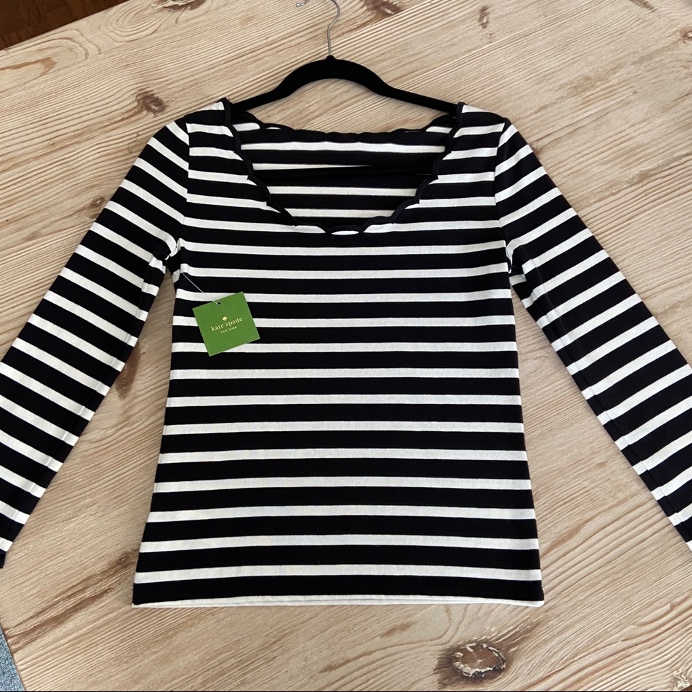 NWT KATE SPADE - Gorgeous scalloped top!!!